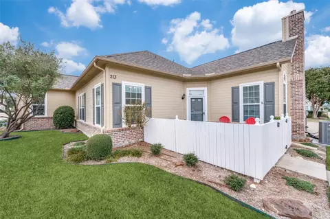 2601 Marsh Ln #213, Plano, TX 75093