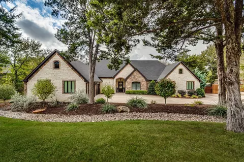 2226 Southern Oaks Dr, Cedar Hill, TX 75104