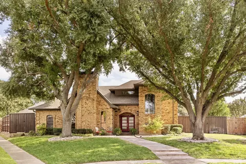 2700 Ithaca Ct, Plano, TX 75025