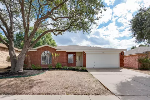 7748 Kelly Lynn Ln, Watauga, TX 76148