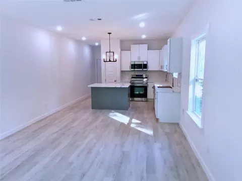 Living - 1700 Dixie St, Commerce, TX 75428 photo 6 of 6