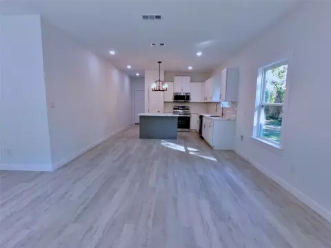 Living - 1700 Dixie St, Commerce, TX 75428 photo 5 of 6