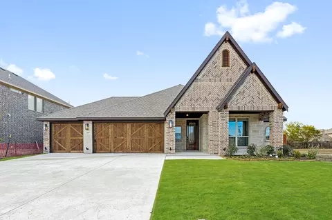 211 Memory Ln, Waxahachie, TX 75165