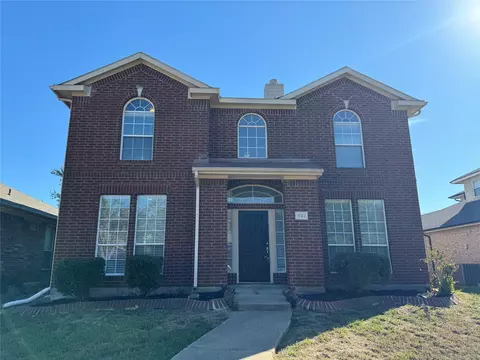 832 Parker Dr, Mesquite, TX 75181