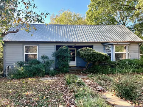 716 N Ricketts St, Sherman, TX 75092