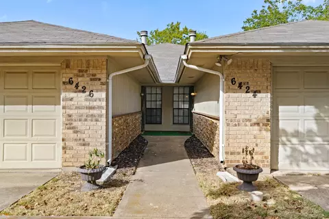 6424 Bramble Dr, Fort Worth, TX 76133
