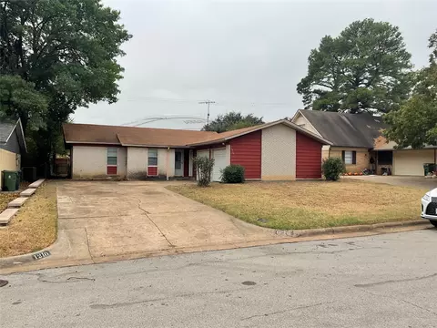 1210 Woodbrook St, Arlington, TX 76011