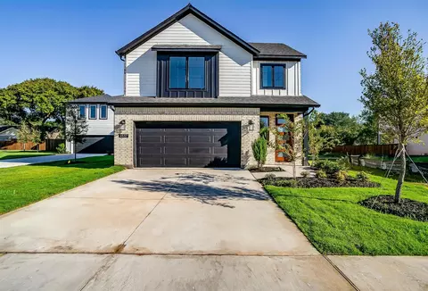 4530 Hogans Alley Dr, Arlington, TX 76001