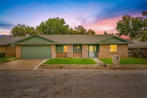 1006 Lynn St, Weatherford, TX 76086