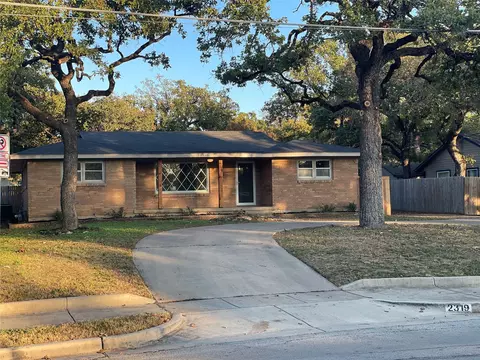 2319 Stark St, Fort Worth, TX 76112