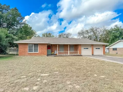 811 N 8th Ave, Teague, TX 75860