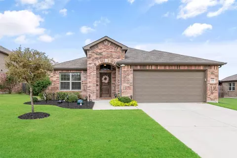 428 Highmeadow Dr, Aubrey, TX 76227
