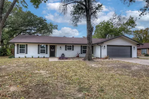324 Azalea Dr, Sulphur Springs, TX 75482