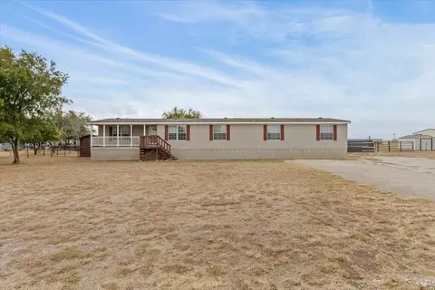 14610 Willow Bend Dr W, Justin, TX 76247
