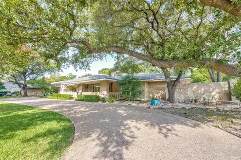 6255 Preston Creek Dr, Dallas, TX 75240