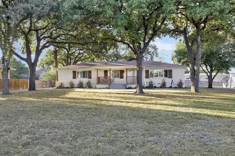 7300 Bursey Rd, North Richland Hills, TX 76182