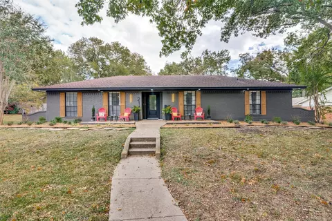 214 Xavier Dr, Garland, TX 75043