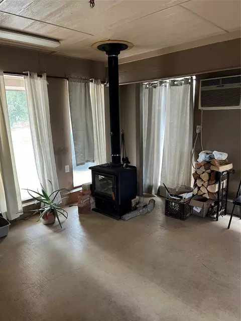 Other - 409 E Boyd Ave, Boyd, TX 76023 photo 2 of 5