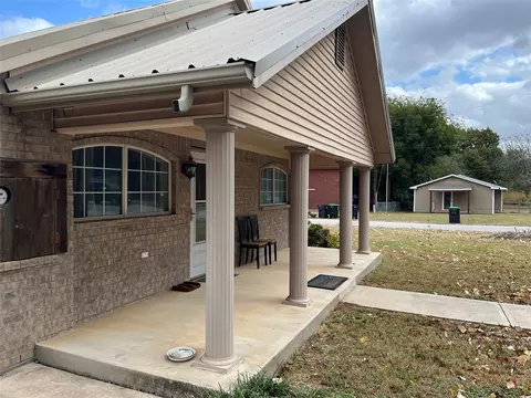 Exterior - 409 E Boyd Ave, Boyd, TX 76023 photo 8 of 11