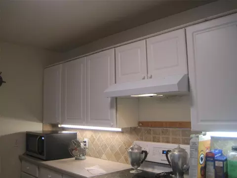 Kitchen - 409 E Boyd Ave, Boyd, TX 76023 photo 3 of 4