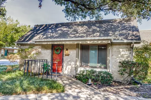 13853 Leinsper Green St, Dallas, TX 75240