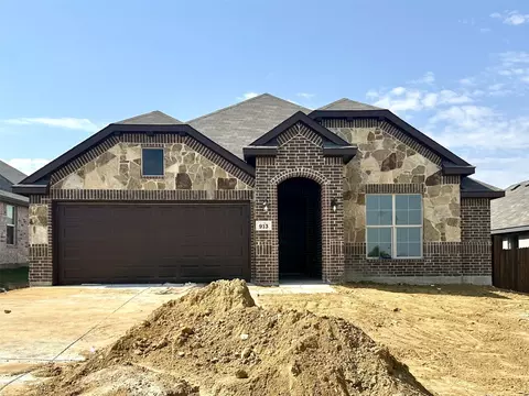 913 Beverly Dr, Cleburne, TX 76033