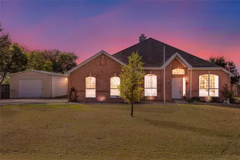 730 Mason Ln, Waxahachie, TX 75167