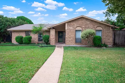 2106 J J Pearce Dr, Richardson, TX 75081