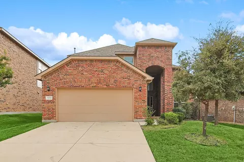 2833 Saddle Creek Dr, Fort Worth, TX 76177