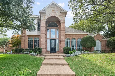 5215 Saratoga Ln, Arlington, TX 76017