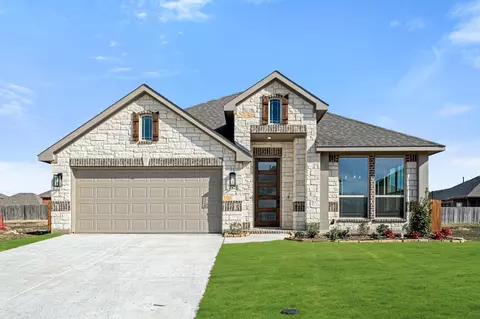 187 Creekside Dr, Sanger, TX 76266