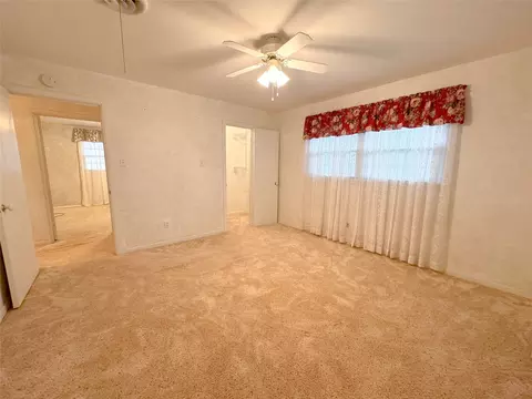 Bedroom - 700 N Avenue K, Haskell, TX 79521 photo 4 of 6