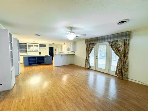 Living - 700 N Avenue K, Haskell, TX 79521 photo 4 of 5