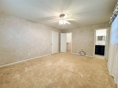 Bedroom - 700 N Avenue K, Haskell, TX 79521 photo 2 of 6