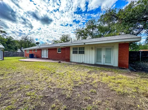 Exterior - 700 N Avenue K, Haskell, TX 79521 photo 7 of 9