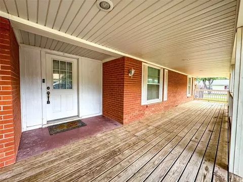 Exterior - 700 N Avenue K, Haskell, TX 79521 photo 3 of 9