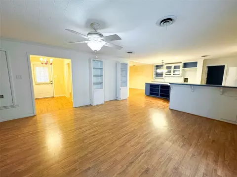 Living - 700 N Avenue K, Haskell, TX 79521 photo 5 of 5