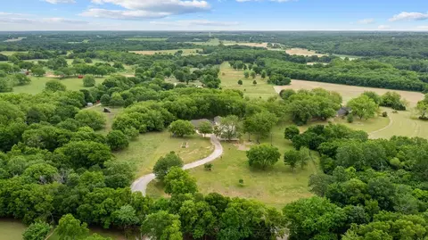 502 Smith Oak Rd, Sherman, TX 75090