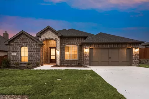 300 Honey Brook Ln, Aledo, TX 76008
