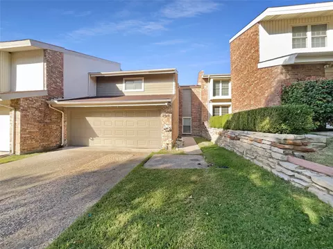 2910 Woodcroft Cir, Carrollton, TX 75006