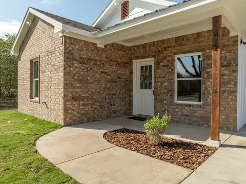 412 S Church St, Hillsboro, TX 76645