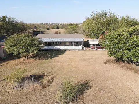 8705 Clearview Dr, Joshua, TX 76058