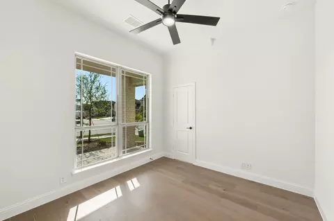 8932 New Ballinger Dr, Argyle, TX 76226 photo 6