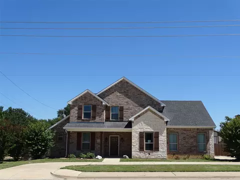 703 S Nolan River Rd, Cleburne, TX 76033
