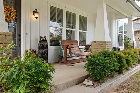 101 Camelot St, Glen Rose, TX 76043