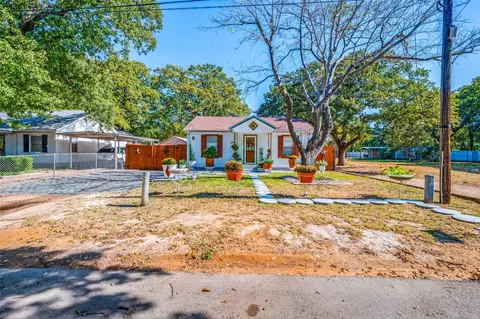 2238 Minnie St, Haltom City, TX 76117