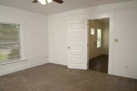 1305 E Chambers St, Cleburne, TX 76031 photo 8