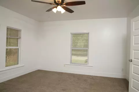 1305 E Chambers St, Cleburne, TX 76031 photo 7