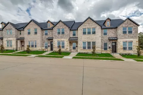998 Edgemont Dr, Irving, TX 75060