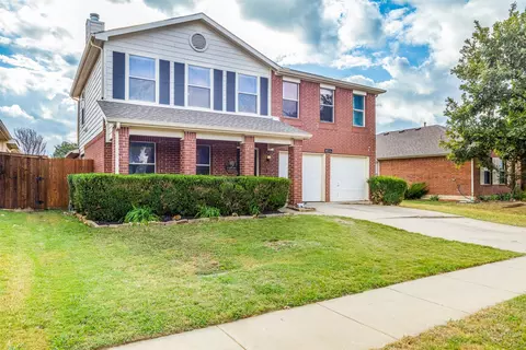 8316 Ranch Hand Trl, Fort Worth, TX 76131
